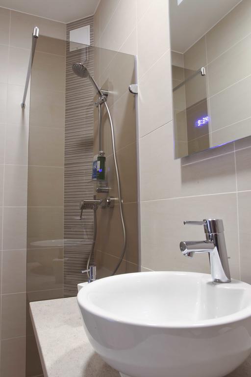 Meness Apartamenti ツェーシス エクステリア 写真