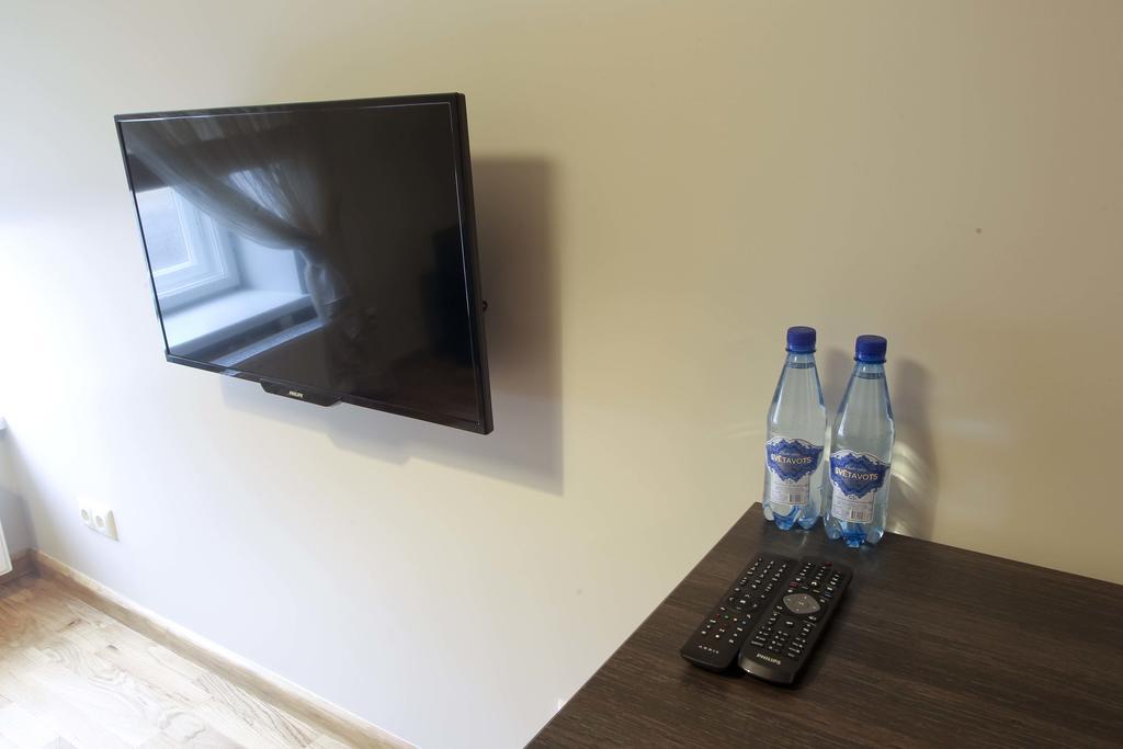 Meness Apartamenti ツェーシス エクステリア 写真