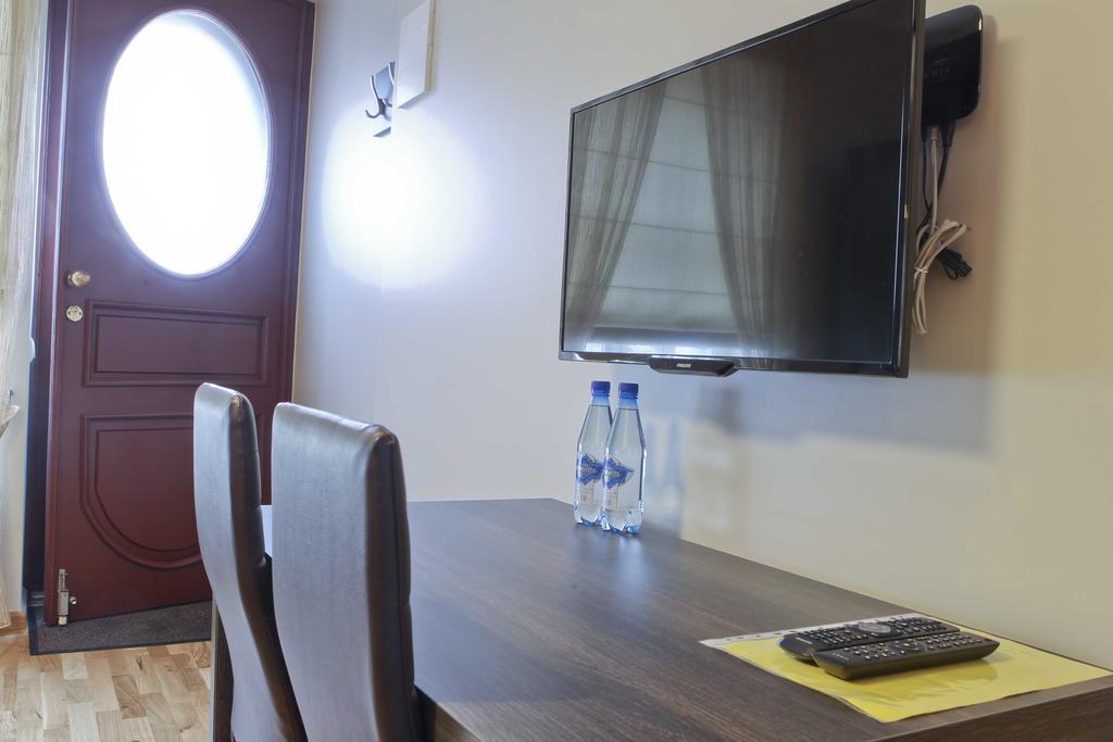 Meness Apartamenti ツェーシス エクステリア 写真