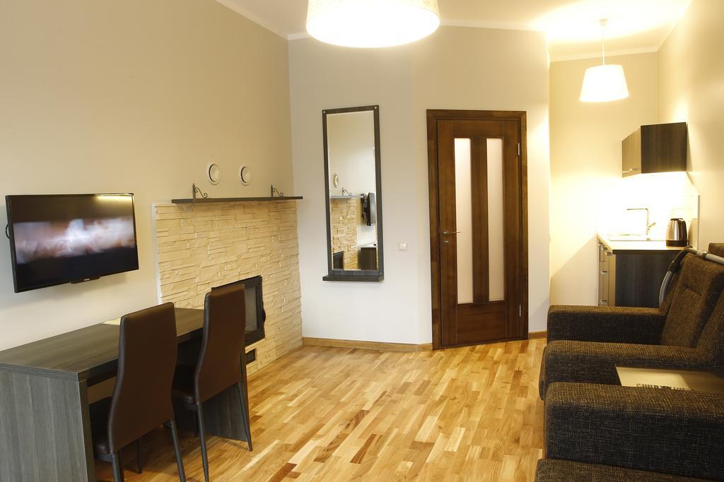 Meness Apartamenti ツェーシス エクステリア 写真